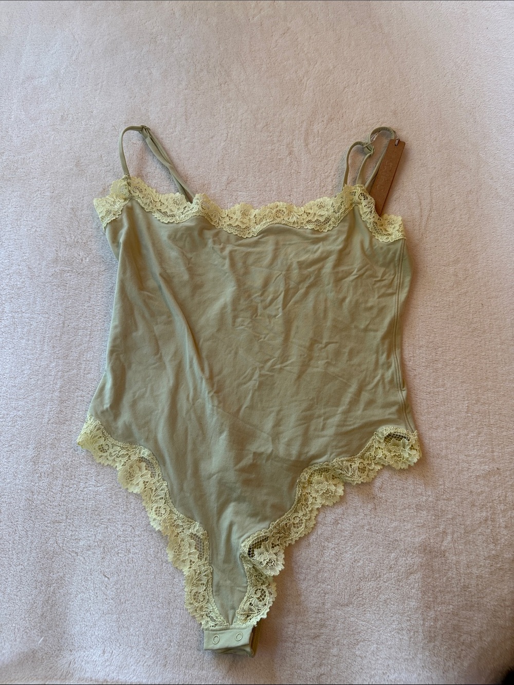 SKIMS Fits Everybody Lace-Trim Cami Bodysuit in Sage